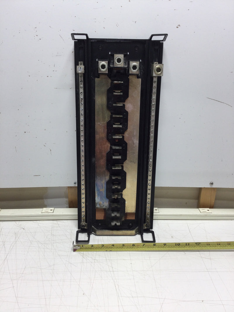 ITE/Siemens 3 Phase 200 Amp 15 Space/30 Circuit 120/240 VAC Guts Only 8" X 19.5"