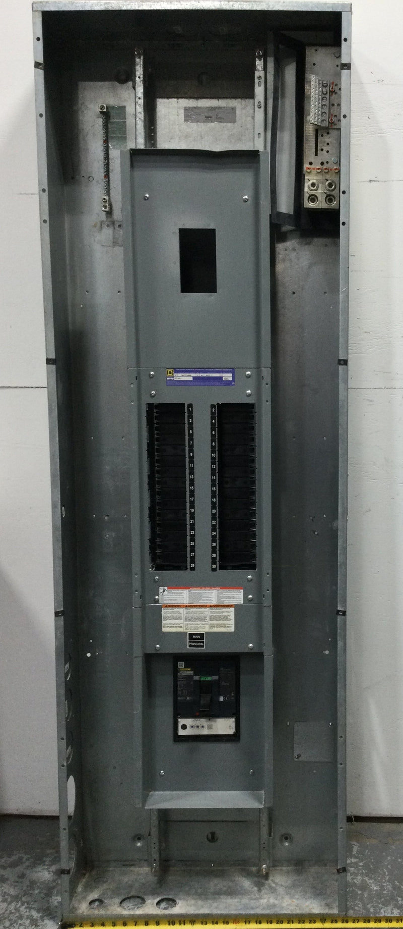 Square D NF 29437197360090001 600 Amp Panel 480/277 3 PH 4 W 30 Space with Main Breaker and 400 Amp Subfeed