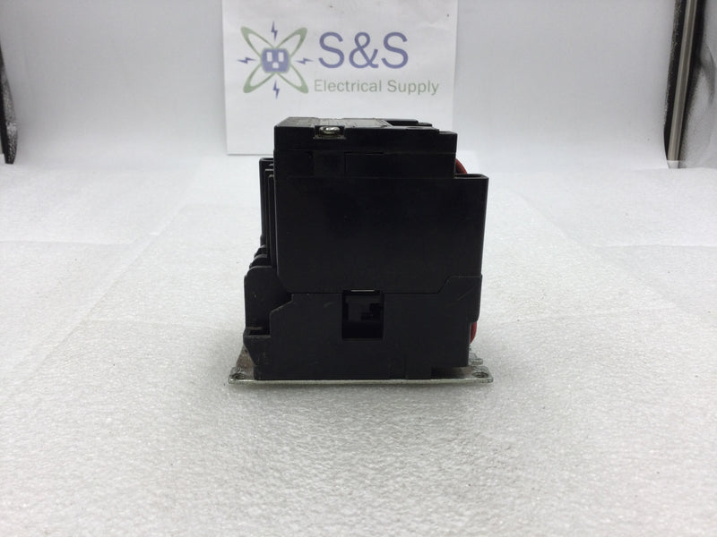 Square D 8502SBG1 Nema Size 0 Starter/Contactor 2 Pole 115/230 VAC 1-2 HP with 24 VAC Coil and without Overload Relay