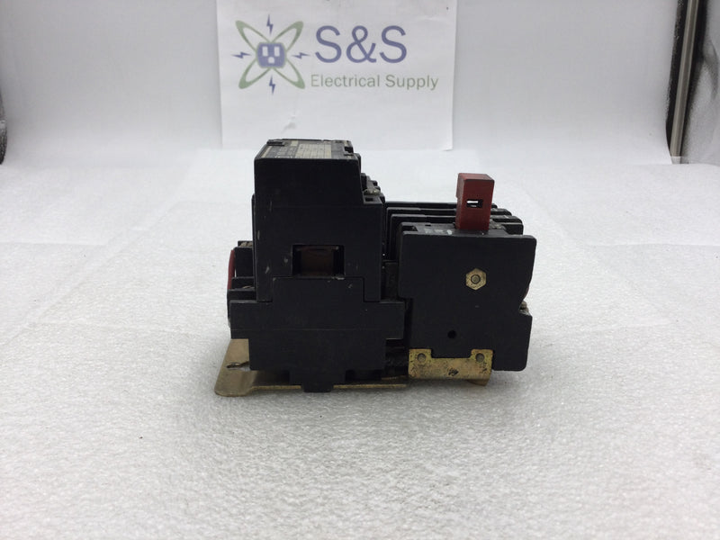 Square D 8536 AG-2 Size 00 Contactor/Starter 3 Pole 200-575 VAC 1 1/2-2 HP with 120 VAC Coil and Overload Relay