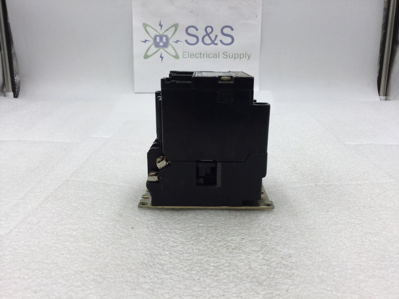 Square D 8536SAG16 Nema Size 00 Starter/Contactor 3 Pole 200-575 VAC 1 1/2-2 HP with 120 VAC Coil and Without Overload Relay