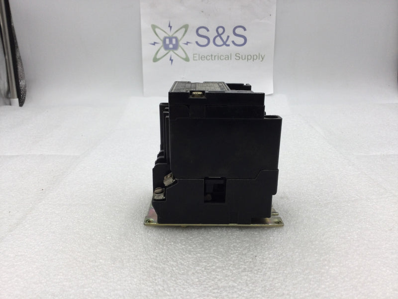 Square D 8736 SA016 Nema Size 00 Series A Starter/Contactor 3 Phase 200-575 VAC 1 1/2 to 2 HP with 120 VAC Coil