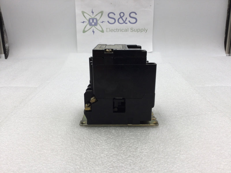 Square D 8736 SA016 Nema Size 00 Series B Starter/Contactor 3 Phase 200-575 VAC 1 1/2 to 2 HP with 120 VAC Coil