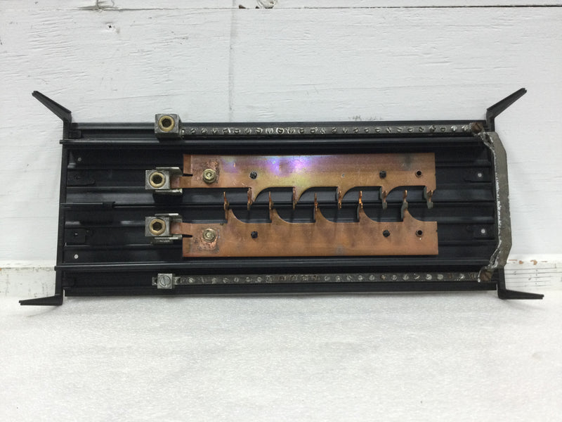 Siemens 10 Space/40 Circuit MLO/MB 200 Amp 120/240 VAC Load Center Guts Only with Copper Buss 9"x 20"