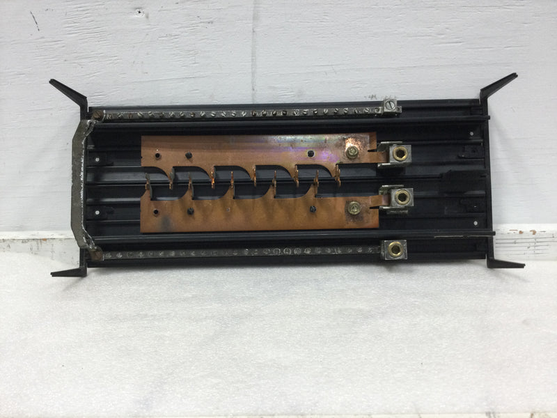 Siemens 10 Space/40 Circuit MLO/MB 200 Amp 120/240 VAC Load Center Guts Only with Copper Buss 9"x 20"