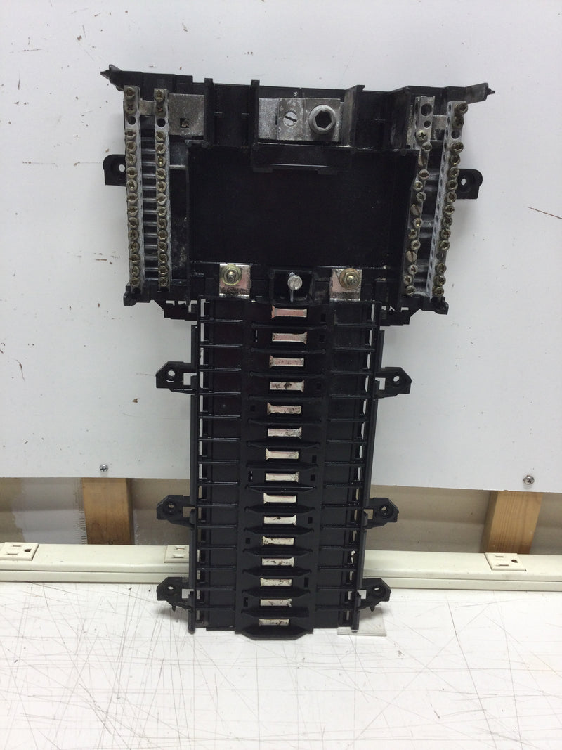 Square D QO13040M200/200C Single Phase 200A 120/240VAC 30 Space Series S-01 Type QO Guts Only