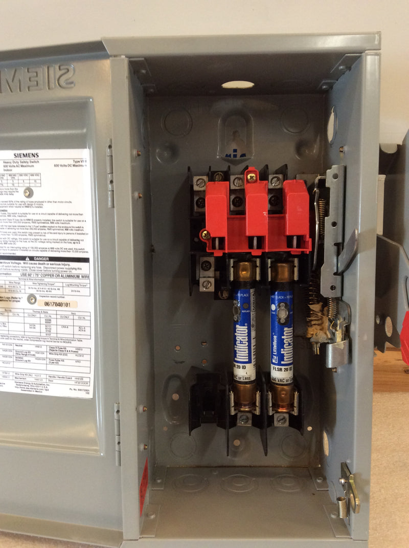 Siemens HF261 Nema1 30A 600VAC Fused Disconnect Safety Switch Includes 2: FLSR20ID Fuses