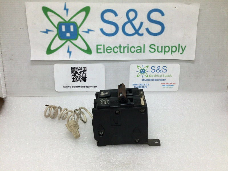 ITE B12000S01 Type BL 20 Amp 1 Pole 120/240v Shunt Trip Circuit Breaker