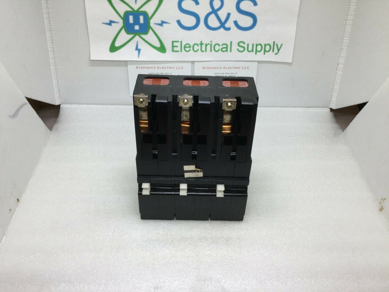 Qob3110vh Square D Circuit Breaker, Bolt On ,3 Pole, 110 Amp, 22k, Aic