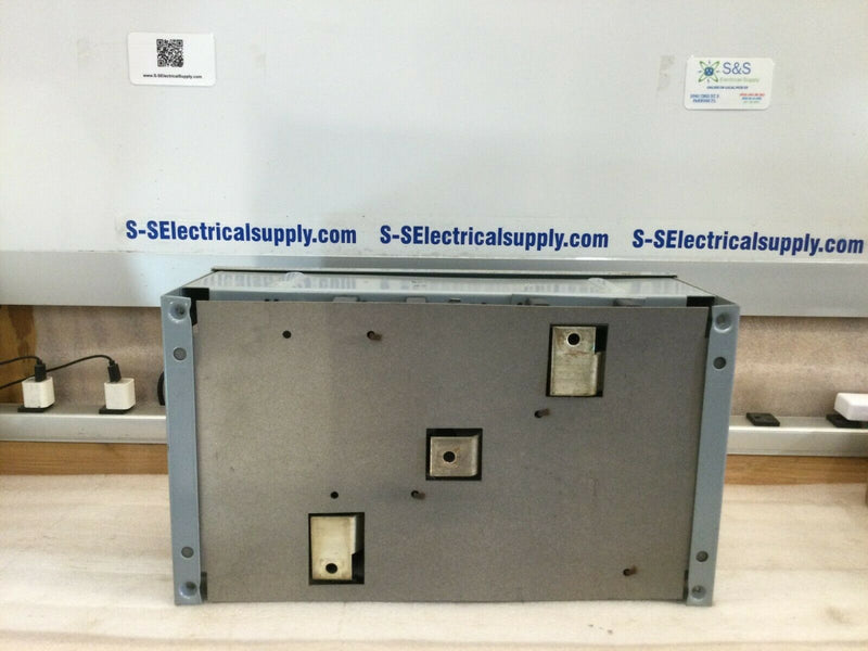 Siemens V7f3204 200 Amp Fusible Vacu-Break Panelboard Switch 240 Vac 3 Pole