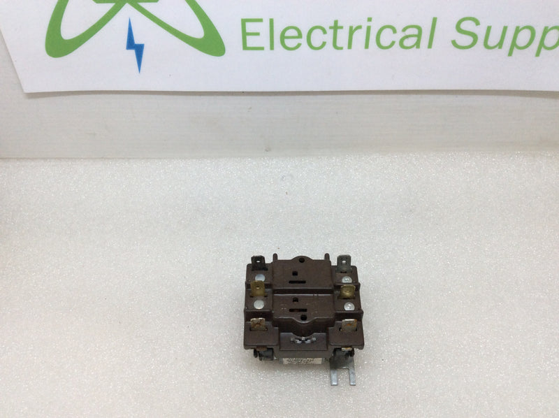 Honeywell Switching Relay R822U1063 C118659-P11 24Vac Coil