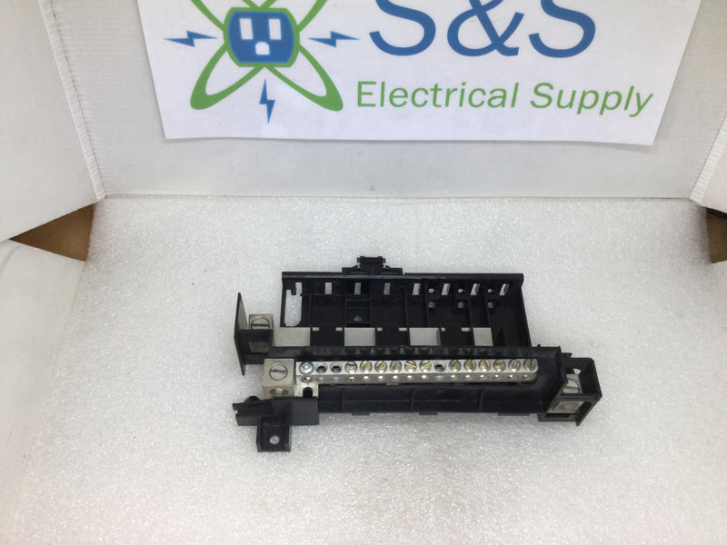 Square D QON4-8M30DS 4 Space 8 Circuit 30A Breaker Base Type QOB Guts Only