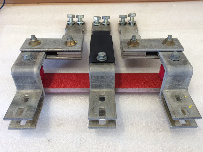 Eaton/Cutler-Hammer EHD Breaker Mounting Hardware 3Ph 1200A 600VAC Aluminum Feet (Please See Pics)