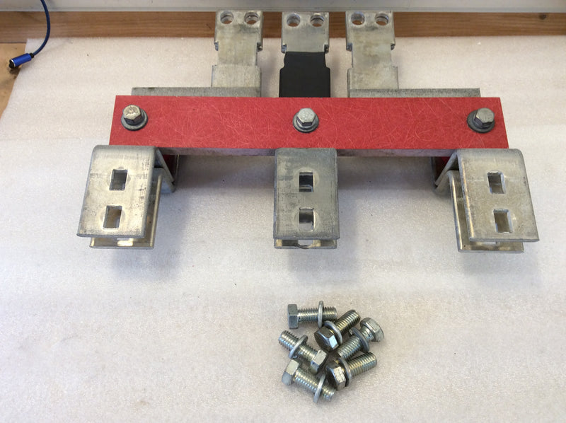 Eaton/Cutler-Hammer EHD Breaker Mounting Hardware 3Ph 1200A 600VAC Aluminum Feet (Please See Pics)