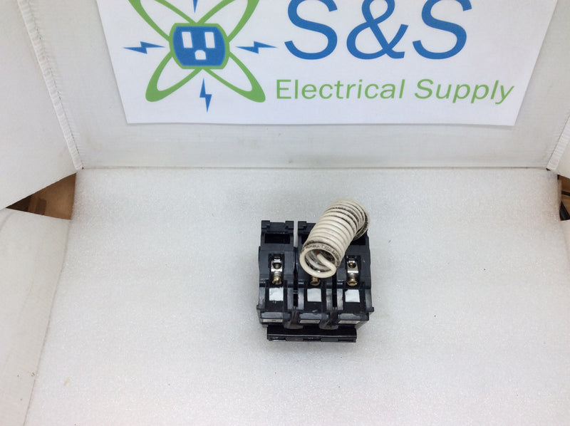 Siemens B24000S01 2 Pole 40A Shunt Trip 120/240V 10kAIC 50/60Hz Type BL Circuit Breaker