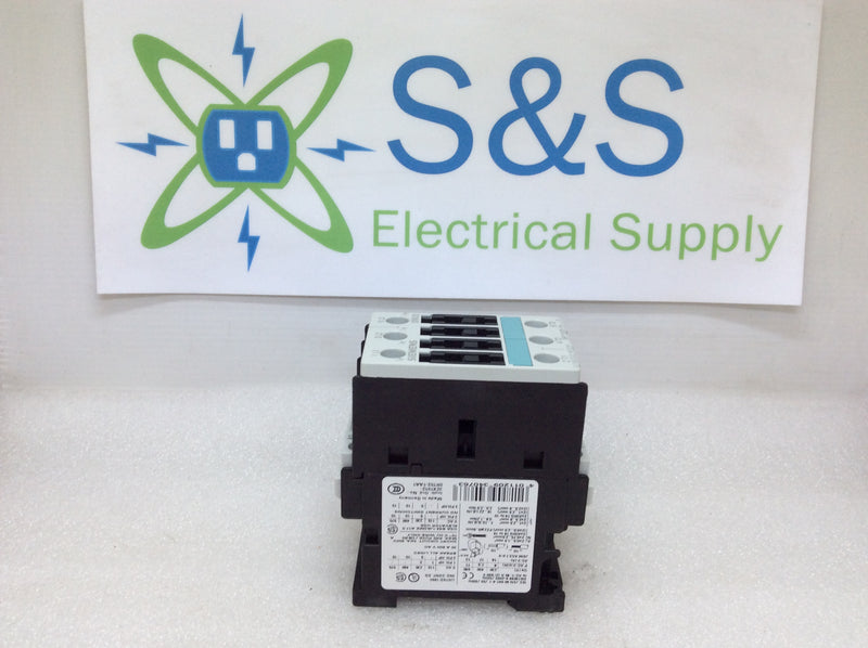 Siemens 3RT1025-1AK60 3 Phase 40A 10Hp @ 600VAC Max 110/120V Coil 50/60Hz (New Open Box)