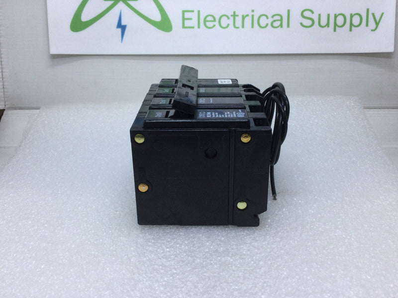 Eaton Cutler-Hammer BR330ST 30 Amp 3 Pole 240 Volt Plug-In Molded Case Circuit Breaker