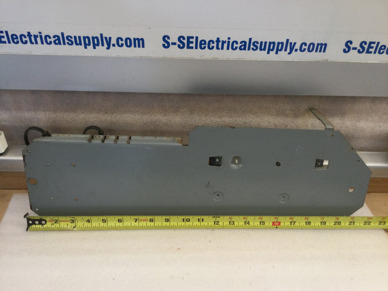 Square D Type QON 8 Space 16 Circuit 200A 120/240V Main Breaker Type QOB Guts Only 21.5" x 6.75"