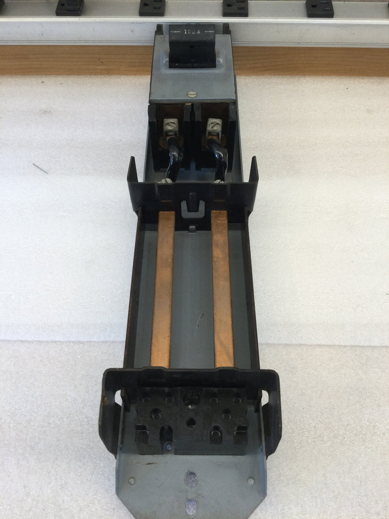 Square D/Cutler Hammer Type XO Main Breaker And XON52 Split Bus Bar 100A 120/240VAC (Guts Only)