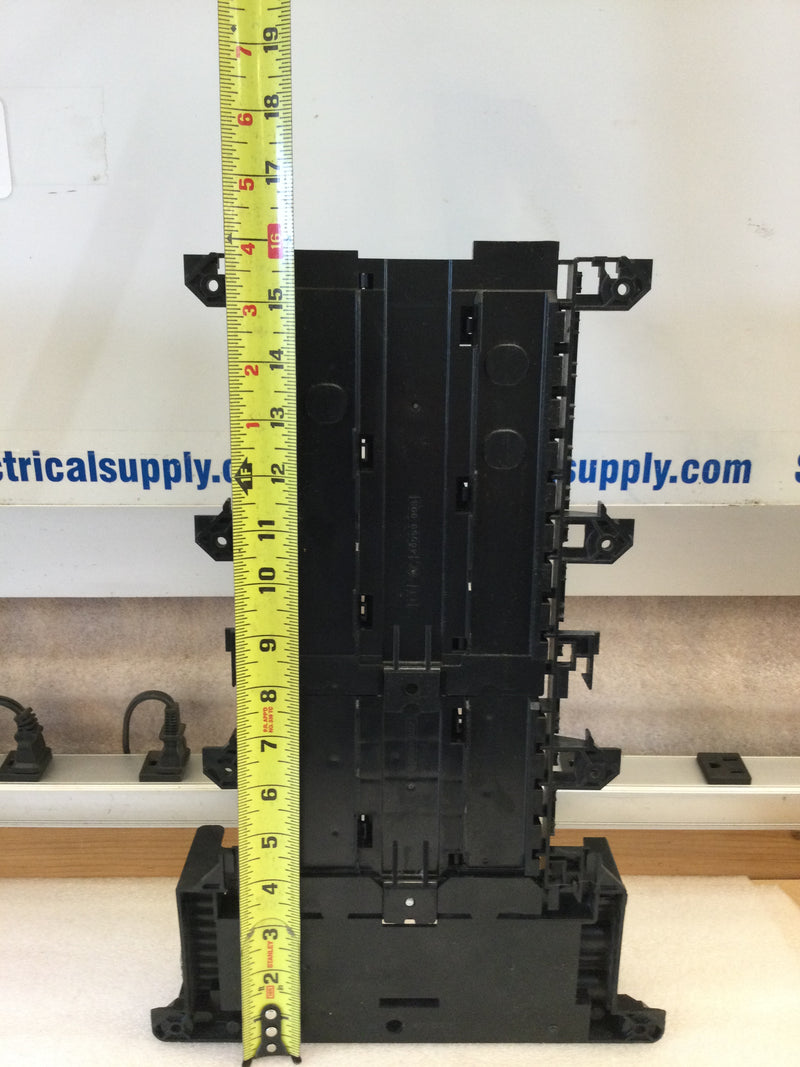 Square D QO132M100 100A 32 Circuit 120/240VAC Type QO Main Breaker Load Center Guts Only