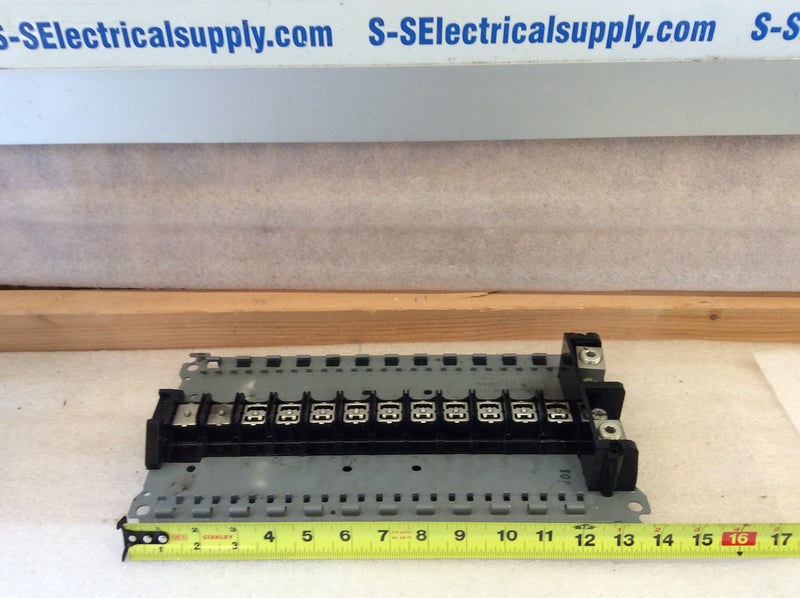 FPE 10 Space 20 Circuit 200A 120/240VAC MLO Type Stab-Lok Load Center Interior (Guts Only)