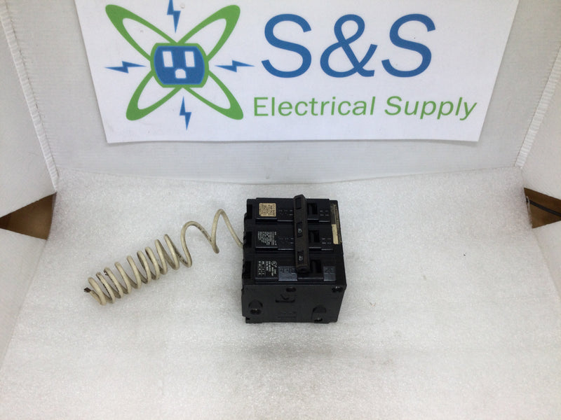 Siemens Q24000S01 2 Pole 40 Amp with ITE Shunt Trip Pole 120/240vac 10kaic Type QP Q240 Circuit Breaker