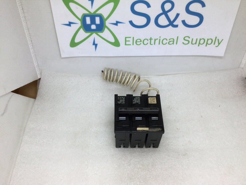 Siemens Q24000S01 2 Pole 40 Amp with ITE Shunt Trip Pole 120/240vac 10kaic Type QP Q240 Circuit Breaker