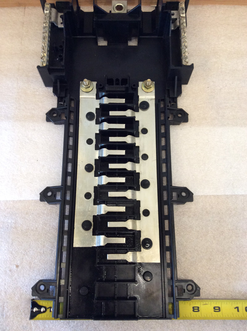 Square D QON 24 Circuit Single Phase 200A Main Breaker Load Center Interior (Guts Only)